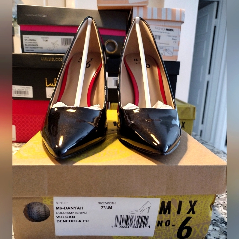 Mix No 6 heels 7.5 NWB